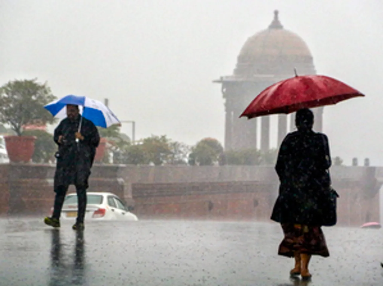 Delhi braces for heavy rain, thunderstorms today; IMD issues orange alert