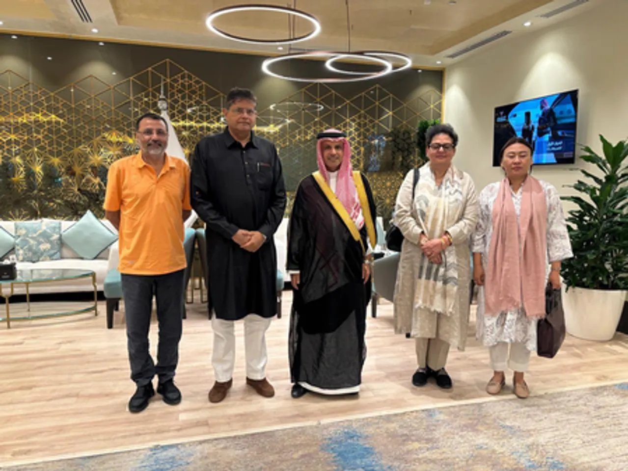 Indian delegation departs for Algeria after concluding successful Saudi Arabia visit