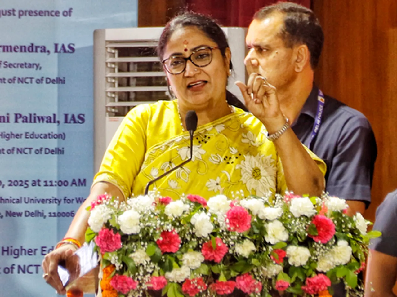 दिल्ली सीएम ने 100 दिन के काम का ब्यौरा पेश किया, भ्रष्टाचार पर पूर्व की 'आप' सरकार को घेरा