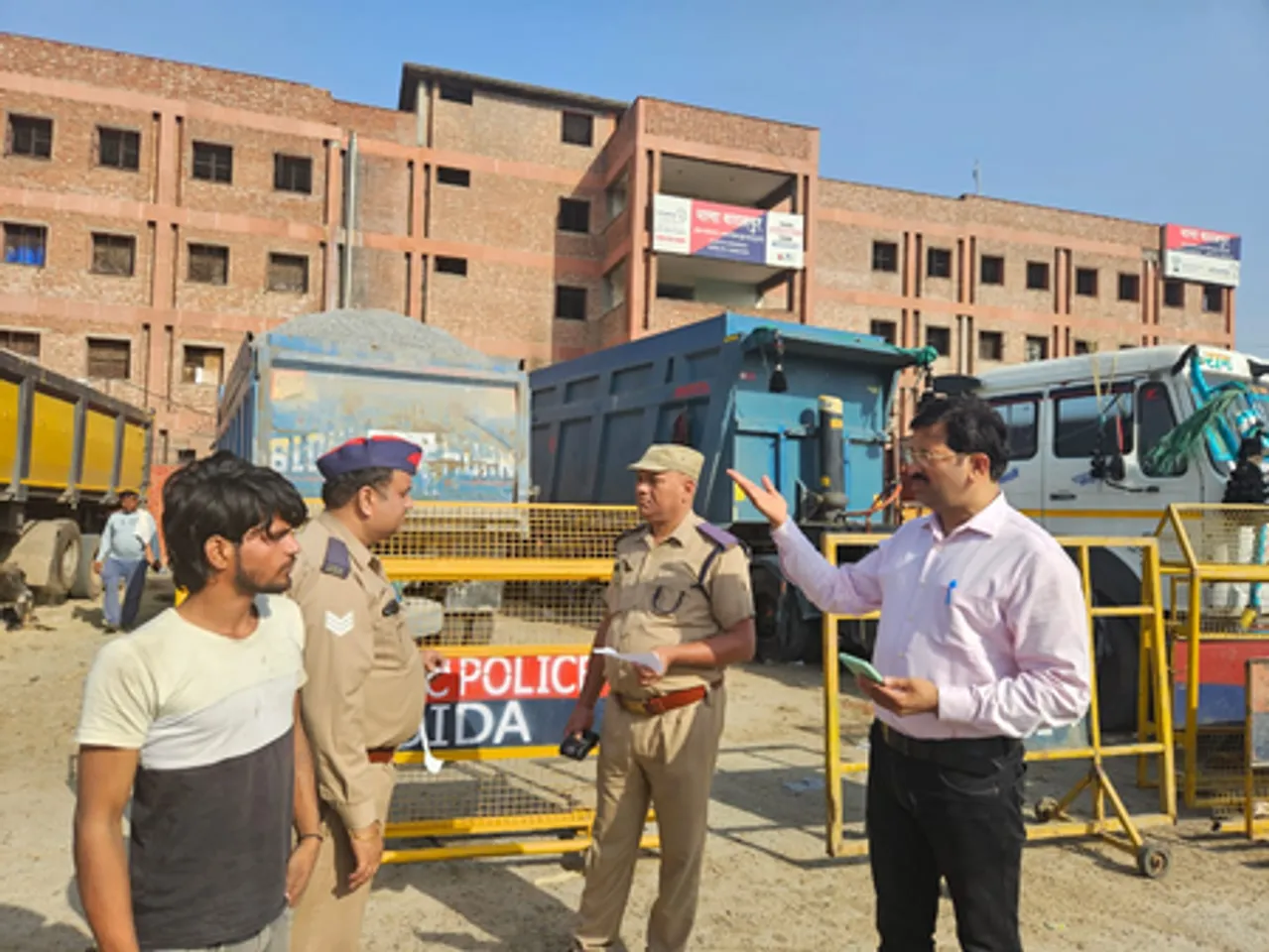 नोएडा में ओवरलोड वाहनों पर सख्त कार्रवाई, अब तक 1.48 करोड़ रुपए की वसूली