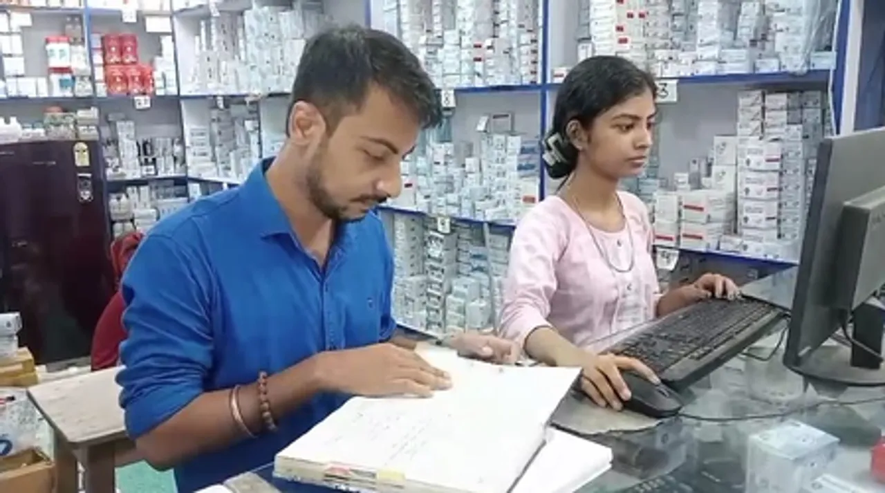 बंगाल: घोला के निवासियों को जन औषधि केंद्रों के माध्यम से मिल रही सस्ती दवाइयां