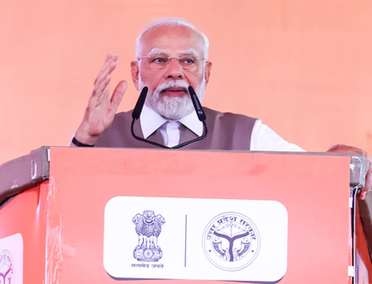 Kanpur: PM Modi attends the foundation laying ceremony of various projects