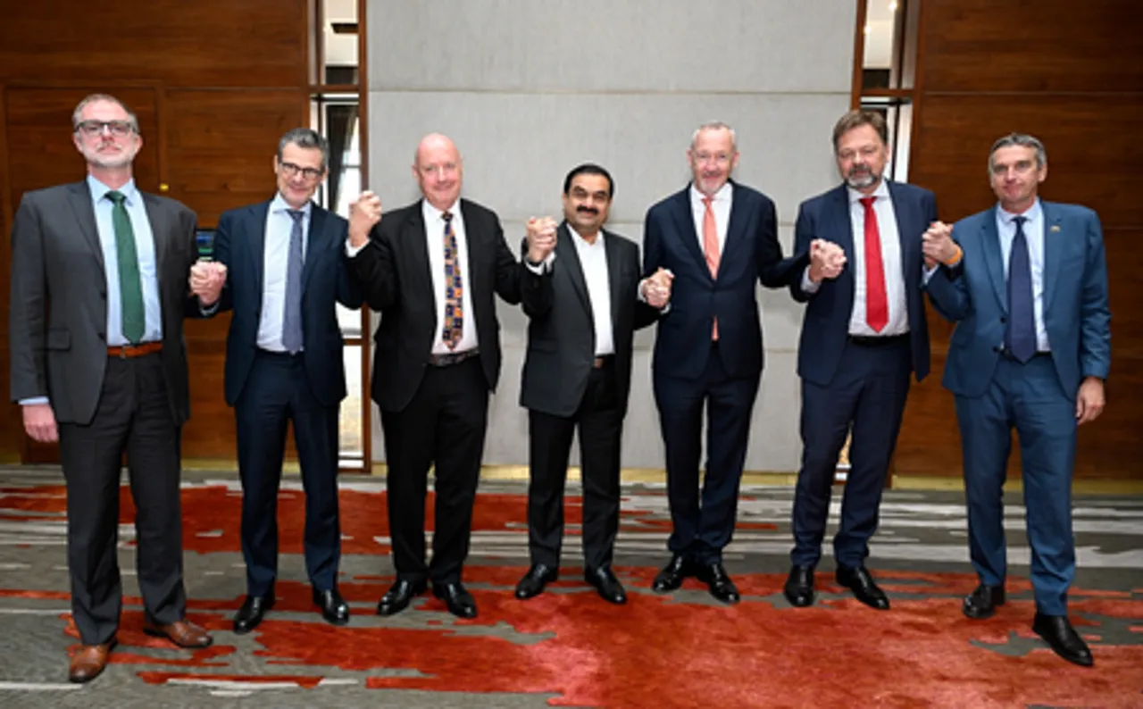 ‘Blown away’ by magnitude of Adani Group’s Khavda RE park: Former Danish Ambassador (Photo courtesy: X@gautam_adani)