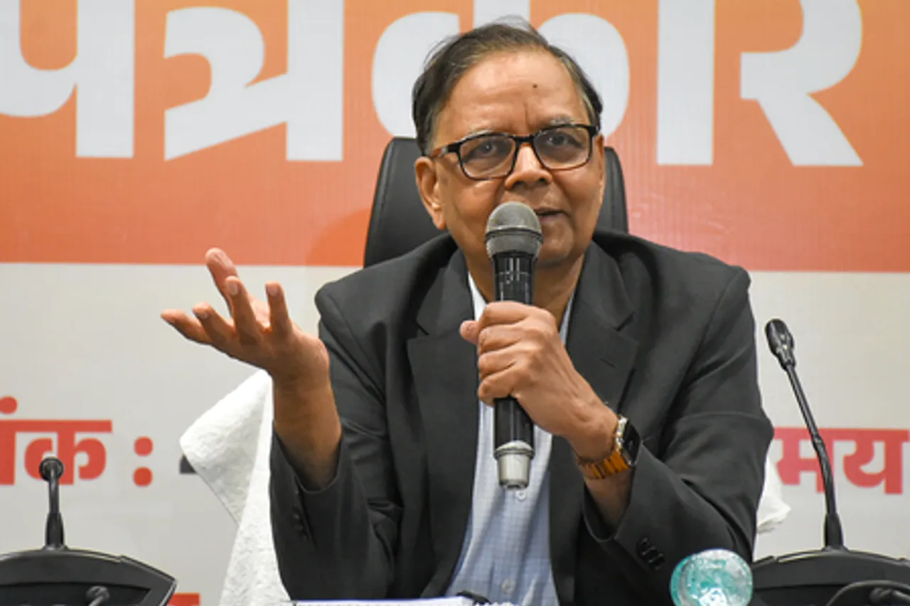 Finance Commission Chairman Arvind Panagariya Addresses Press Conference in Lucknow