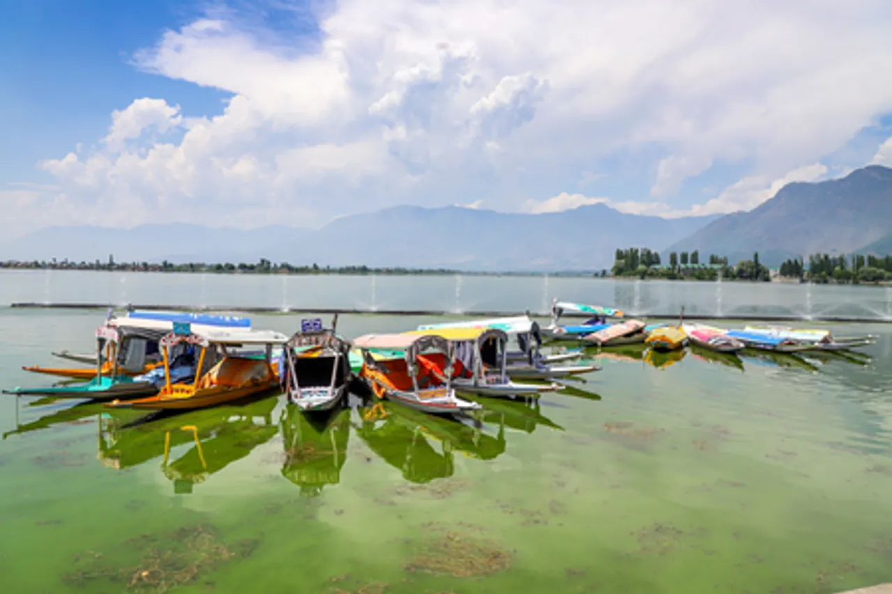 घरेलू यात्रियों में वृद्धि से भारत का टूरिज्म सेक्टर 2035 तक 42 लाख करोड़ रुपए का हो जाएगा: रिपोर्ट