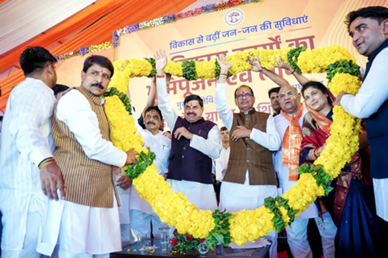 Sehore: Foundaton stone laying of various projects