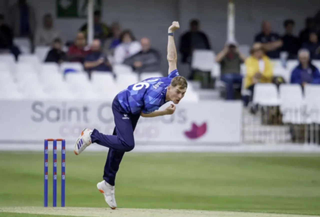 Ben Cliff signs two-year contract extension with Yorkshire