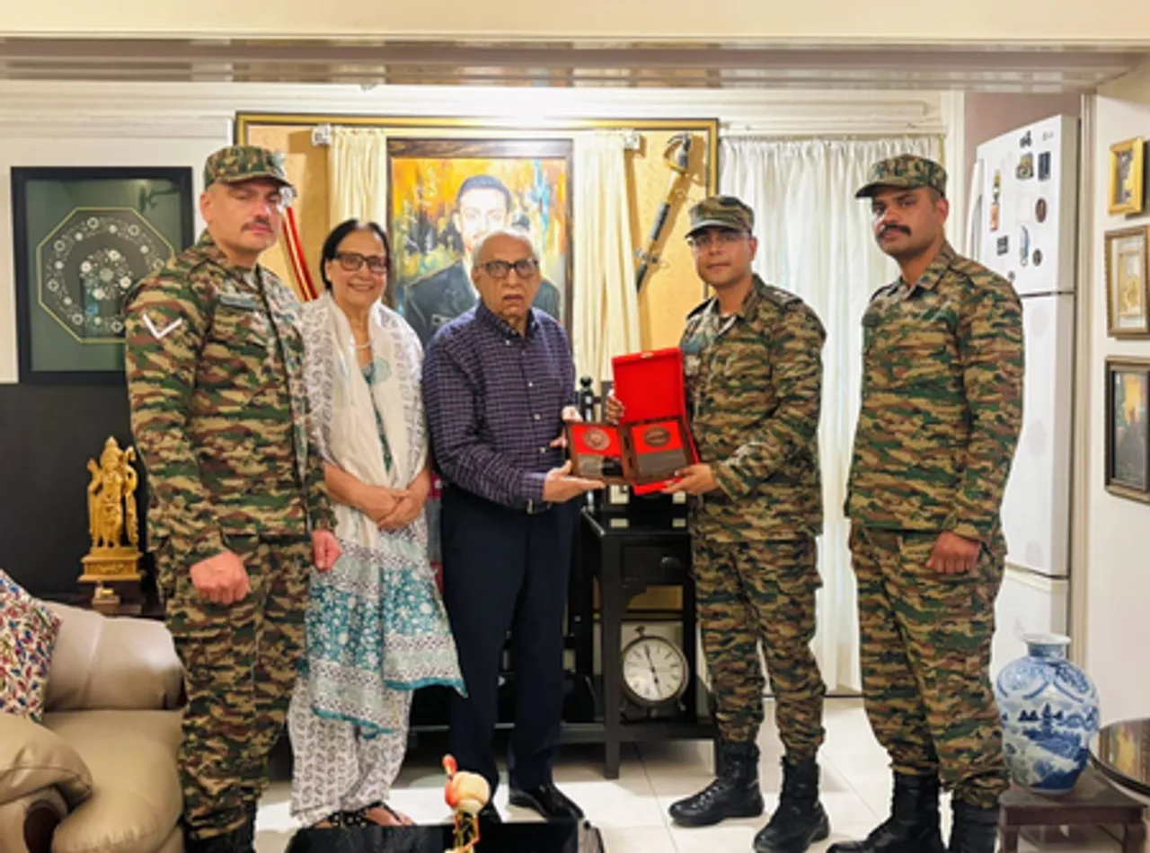 कारगिल युद्ध के शूरवीर कैप्टन विजयंत के घर पहुंचे सेना के जवान