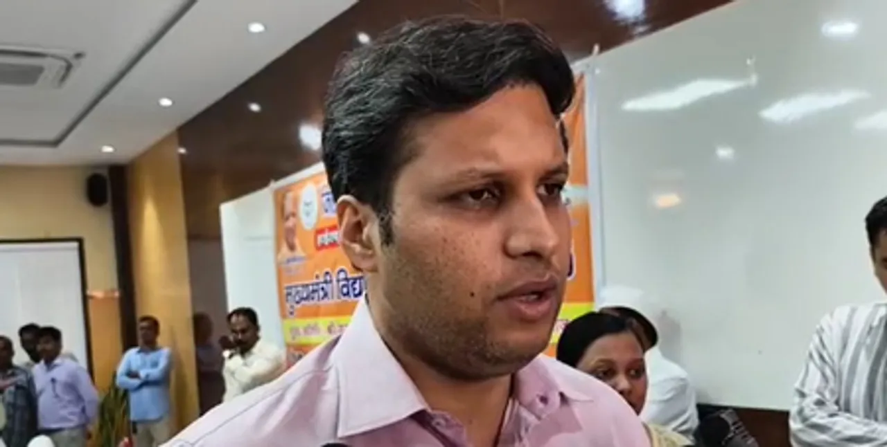 हीटवेव से बचने के लिए अगर जरूरी हो तभी घर से बाहर निकलें : डीएम रवींद्र कुमार मांदड