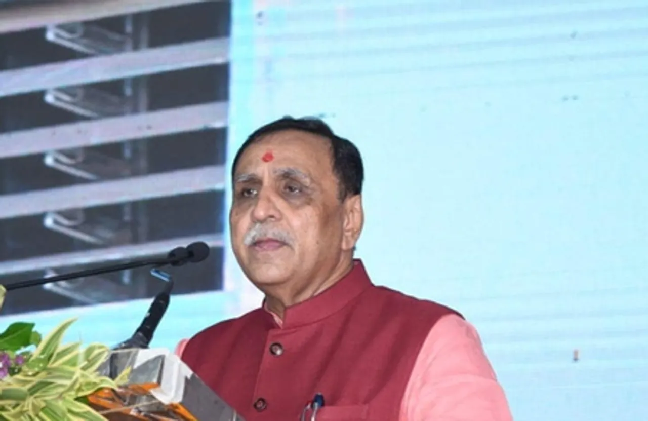 गुजरात के पूर्व मुख्यमंत्री विजय रूपाणी, साधारण शुरुआत से शिखर तक का सफर