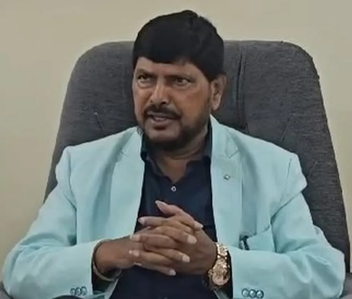मुंबई से दिल्ली आते हुए मैं भी डरा हुआ था: रामदास अठावले