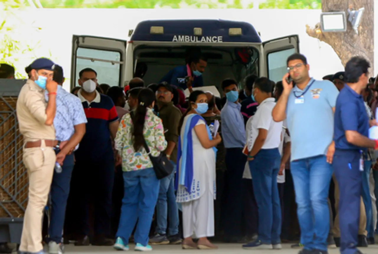 अहमदाबाद हादसा: सिविल अस्पताल में अब तक 87 लोगों के डीएनए सैंपल का मिलान हुआ