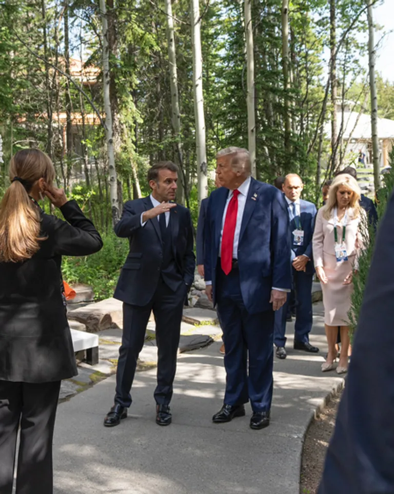 On sidelines of G7 summit, Macron rallies leaders for de-escalation in Middle East, peace in Ukraine