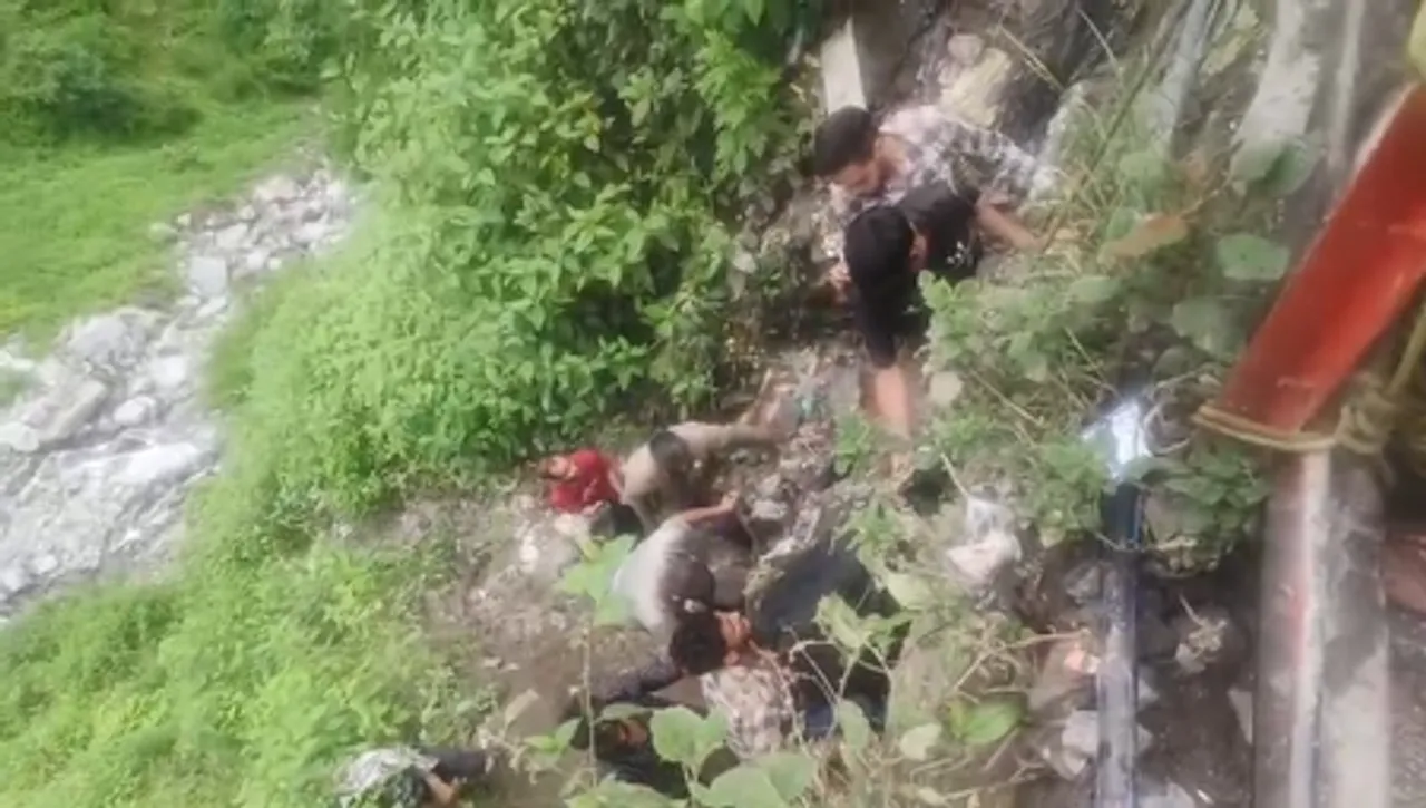 केदारनाथ: जंगलचट्टी के पास पैदल मार्ग पर पहाड़ी से बोल्डर गिरे, 2 लोगों की मौत