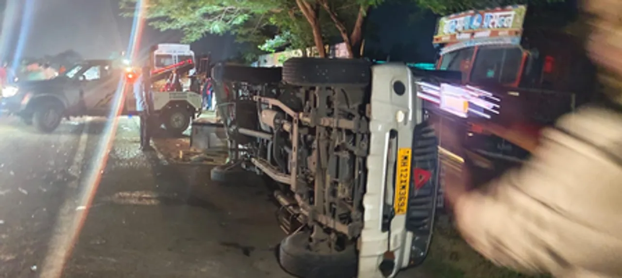 पुणे में मोरगांव रोड पर भीषण हादसा, 8 लोगों की मौके पर मौत