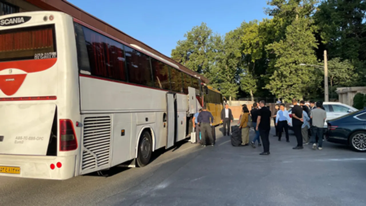 20 South Koreans, families evacuate Iran by land amid escalating Israel-Iran conflict