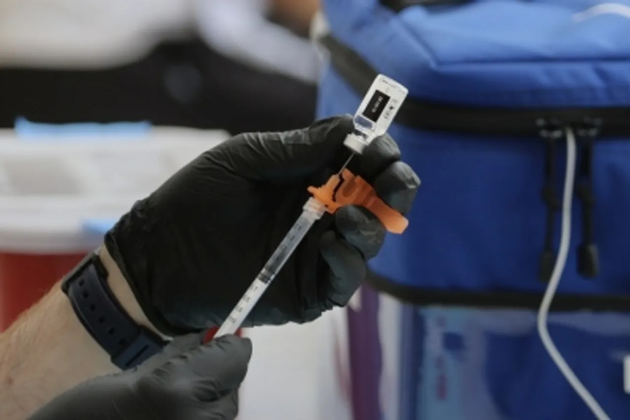 Bangladesh faces scarcity of COVID-19 vaccines to fight new variant