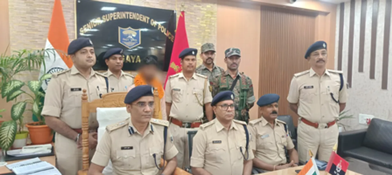 बिहार : तीन लाख का इनामी नक्सली अखिलेश सिंह भोक्ता उर्फ पतरकी ने किया सरेंडर