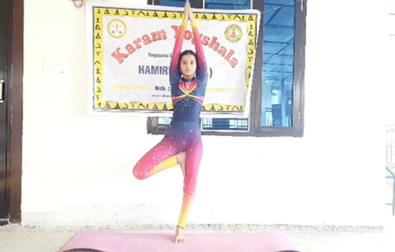 हिमाचल प्रदेश : योगा में कई रिकॉर्ड किए अपने नाम कर चुकी हैं हमीरपुर की 'रबर डॉल'