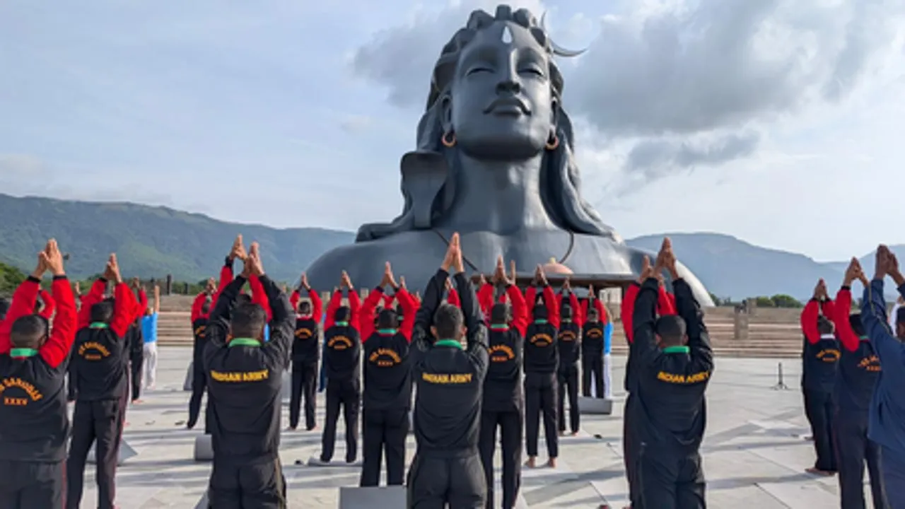 अंतरराष्ट्रीय योग दिवस: ईशा फाउंडेशन ने 10,000 से अधिक रक्षा कर्मियों को कराए नि:शुल्क योग सत्र