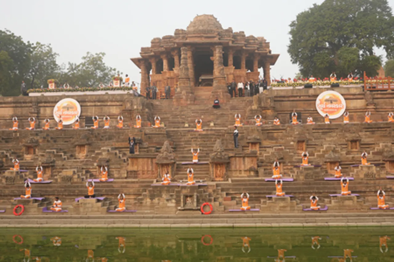 तेज, ऐश्वर्य और आरोग्य से भरा जीवन चाहिए तो इन सूर्य मंदिरों में जाकर करें दर्शन, जिंदगी बदल जाएगी!