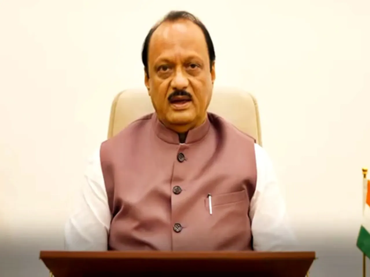 महाराष्ट्र: उप मुख्यमंत्री अजीत पवार ने महत्वपूर्ण विकास परियोजनाओं की समीक्षा की