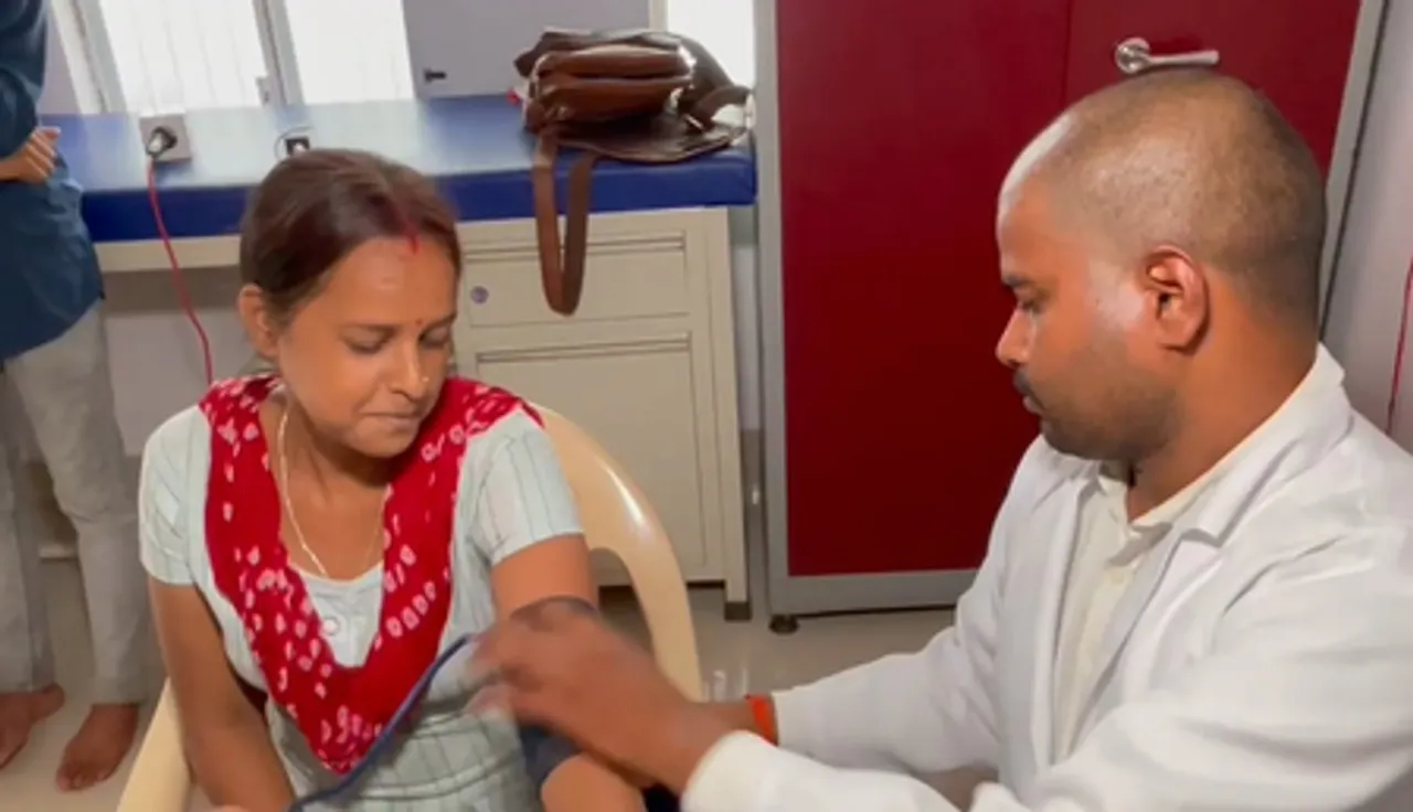 वाराणसी में बूचड़खाने की जगह खुला 'आयुष्मान आरोग्य मंदिर', लोगों में खुशी की लहर