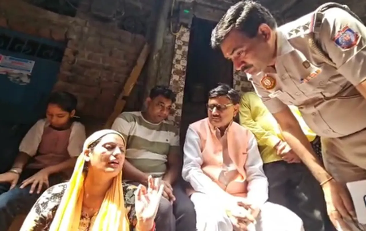 शाहदरा युवक हत्याकांड में लव एंगल आया सामने, यश की मां ने कहा-बेटे को इंसाफ मिलना चाहिए