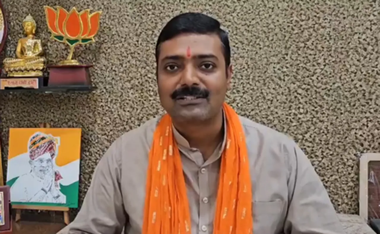 "बाबा बागेश्वर पर निशाना मजहबी तुष्टिकरण का नया बहाना है", अखिलेश यादव को राकेश त्रिपाठी ने जवाब दिया