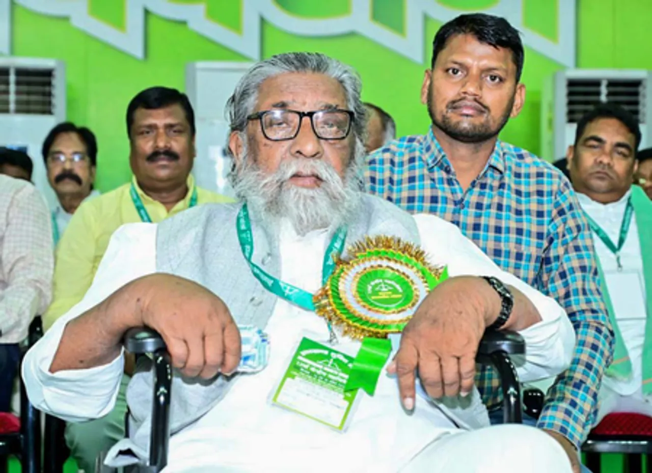 झारखंड: शिबू सोरेन के बेहतर स्वास्थ्य के लिए मां छिन्नमस्तिका मंदिर में किया गया पूजा-अर्चना