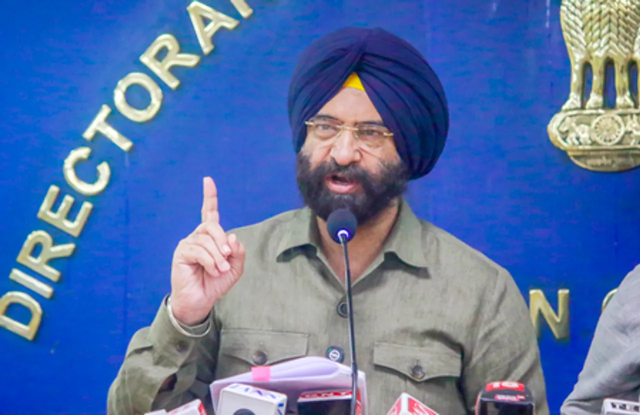 केजरीवाल की वजह से जनता 'एंड-ऑफ-लाइफ व्हीकल्स' से झेल रही परेशानी : मनजिंदर सिंह सिरसा