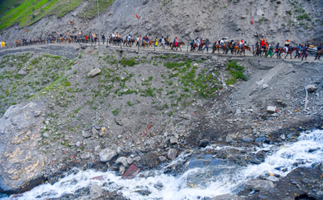 Baltal: First Batch of Amarnath Pilgrims Begins Journey via Baltal Route