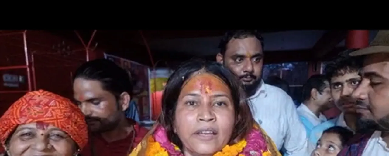 ग्रेटर नोएडा: साध्वी सरिता गिरि का महामंडलेश्वर पट्टाभिषेक समारोह संपन्न, तमाम संत रहे मौजूद