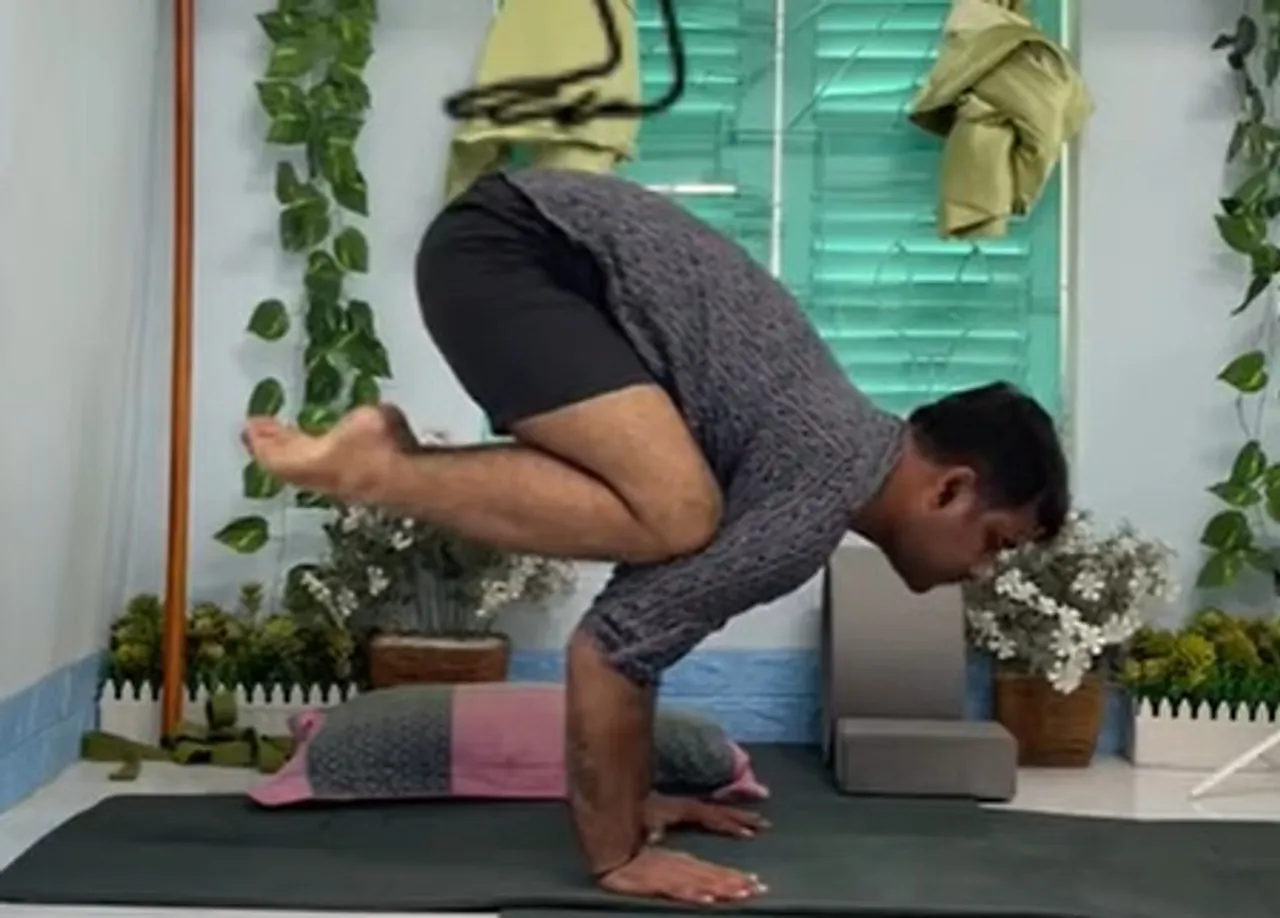 Kakasan Pose, Bakasan Pose, kakasan Pose Benefit
