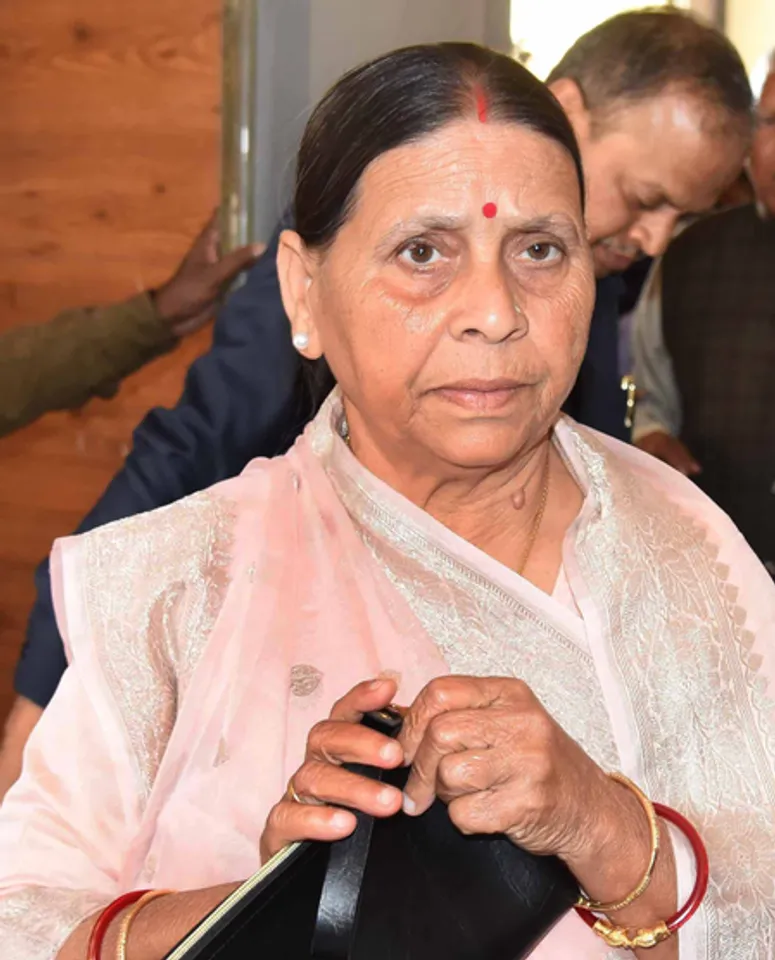 बिहार के पूर्व मुख्यमंत्री राबड़ी आवास पहुंचा मोहर्रम का ताजिया जुलूस, लालू ने देखे करतब