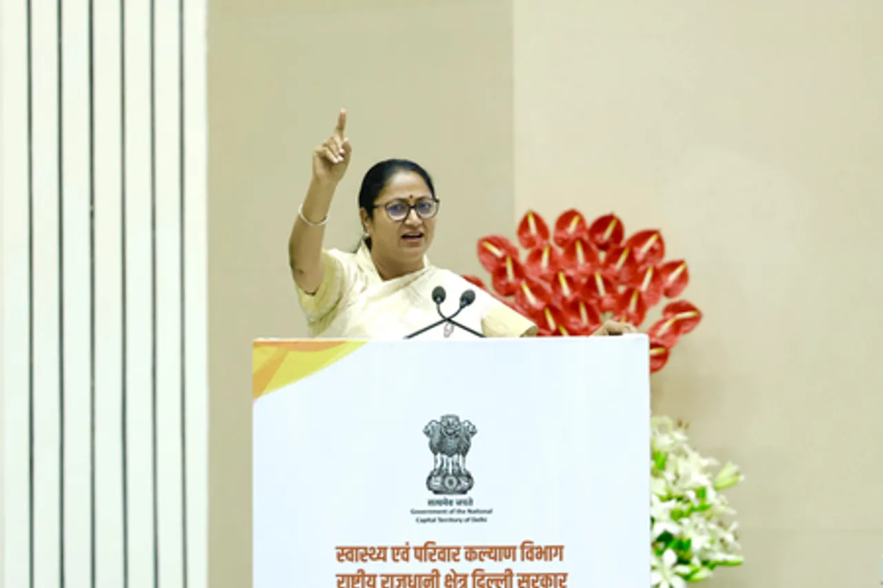 सीएम रेखा गुप्ता ने भारत मंडपम में टॉय एग्जीबिशन का उद्घाटन किया