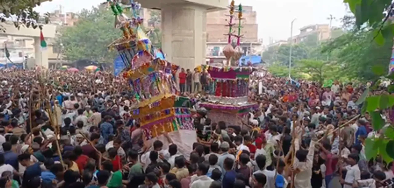 दिल्‍ली के इंद्रलोक से शांति पूर्ण निकला ताजिया