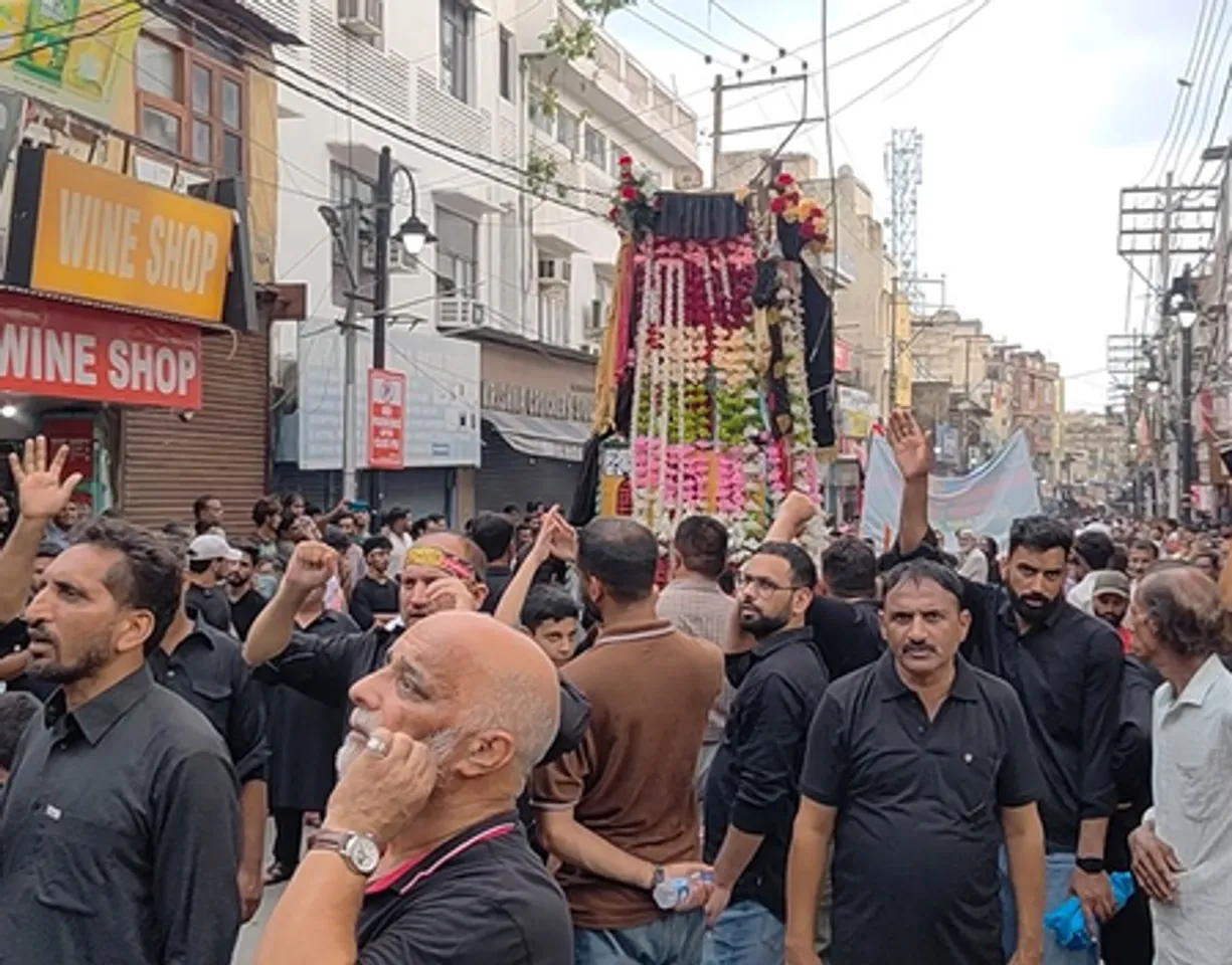 जम्मू-कश्मीर : कई स्थानों पर शांतिपूर्ण ढंग से निकला मोहर्रम का जुलूस