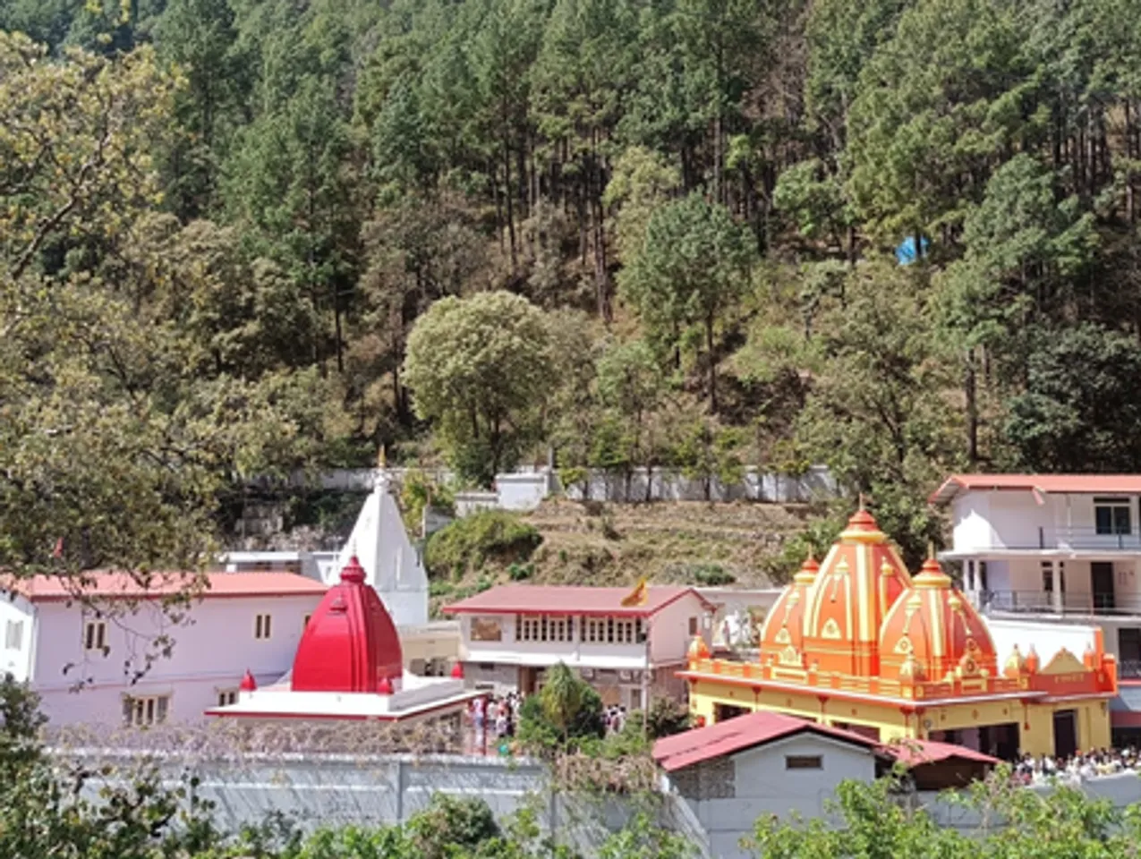 कैंचीधाम मंदिर ट्रस्ट द्वारा मुख्यमंत्री आपदा राहत कोष में प्रदान की गई 2.5 करोड़ की धन राशि