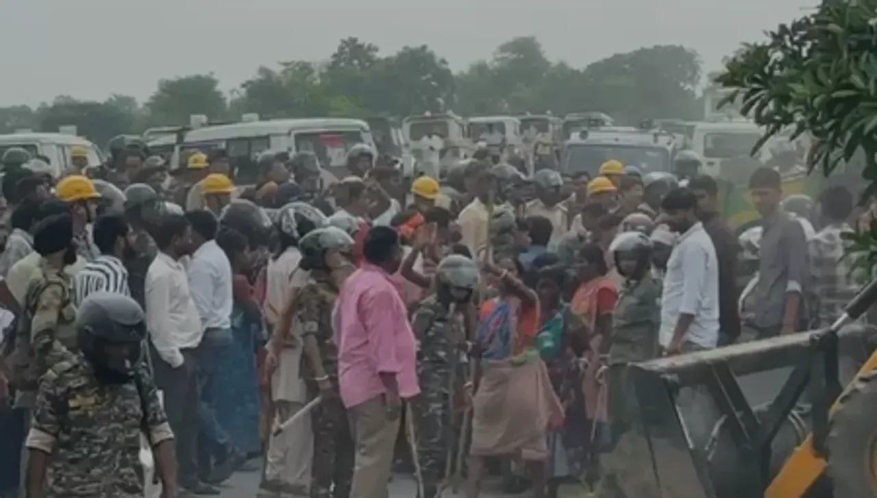 झारखंड: कोल प्रोजेक्ट का काम शुरू करने का विरोध, लाठीचार्ज में 10 ग्रामीण घायल