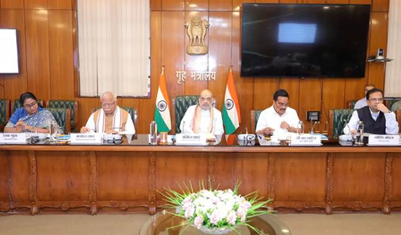 यमुना को स्वच्छ बनाने को लेकर अमित शाह ने की बड़ी बैठक, रेखा गुप्ता रही मौजूद