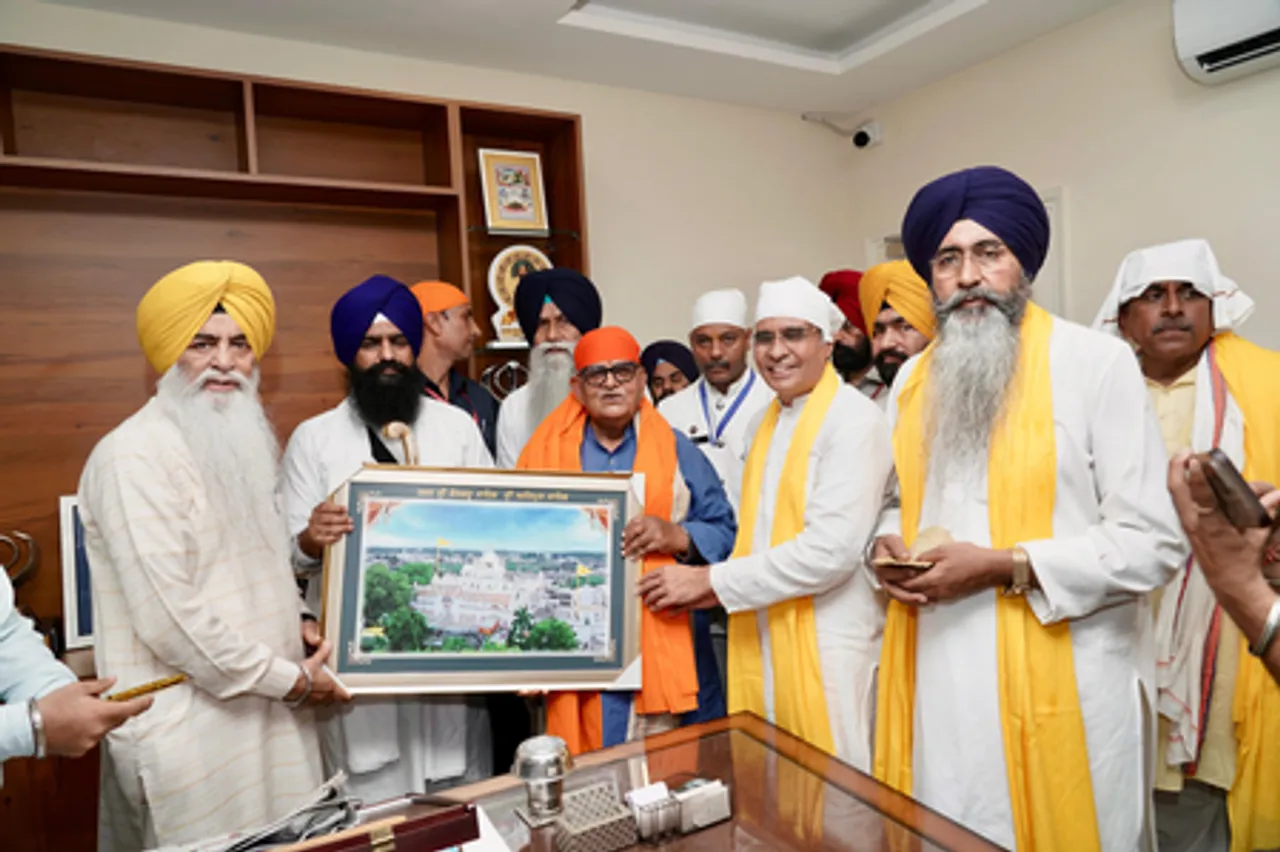 राज्यपाल गुलाब चंद कटारिया ने जत्थेदार गर्गज से की मुलाकात, तमाम मुद्दों पर की चर्चा