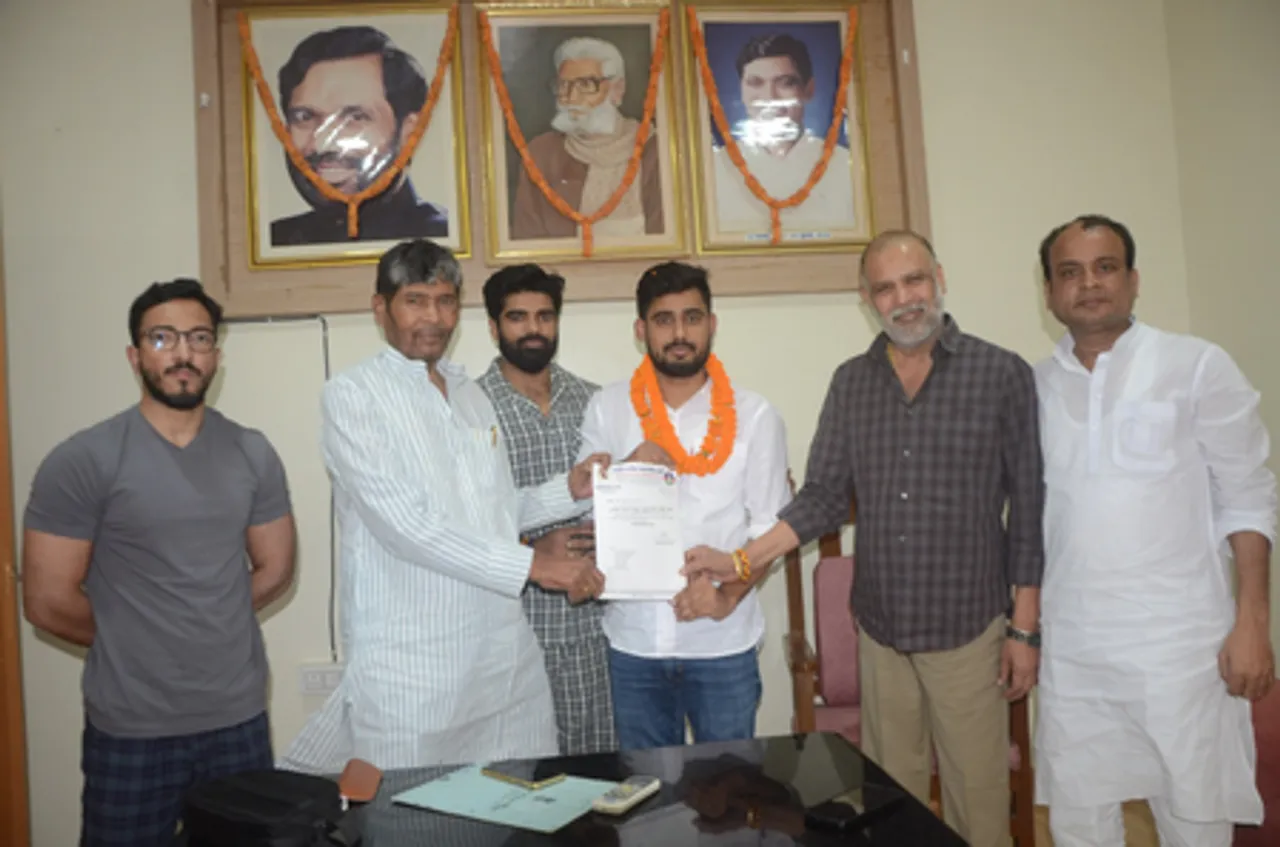 पशुपति पारस ने राहुल यादव को छात्र रालोजपा के राष्ट्रीय अध्यक्ष की दी कमान