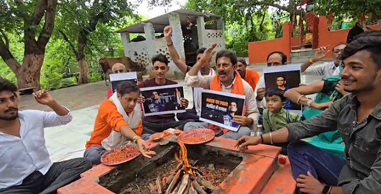 Varanasi resident performs yagya-havan for astronaut Shubhanshu Shukla’s safe return from space
