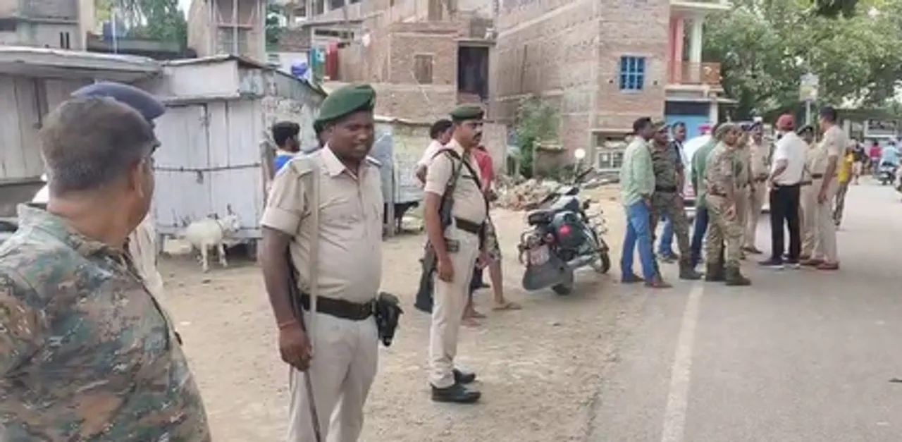 बेगूसराय में दिनदहाड़े फायरिंग: बदमाशों ने तीन युवकों को मारी गोली, एक की मौत, दो घायल