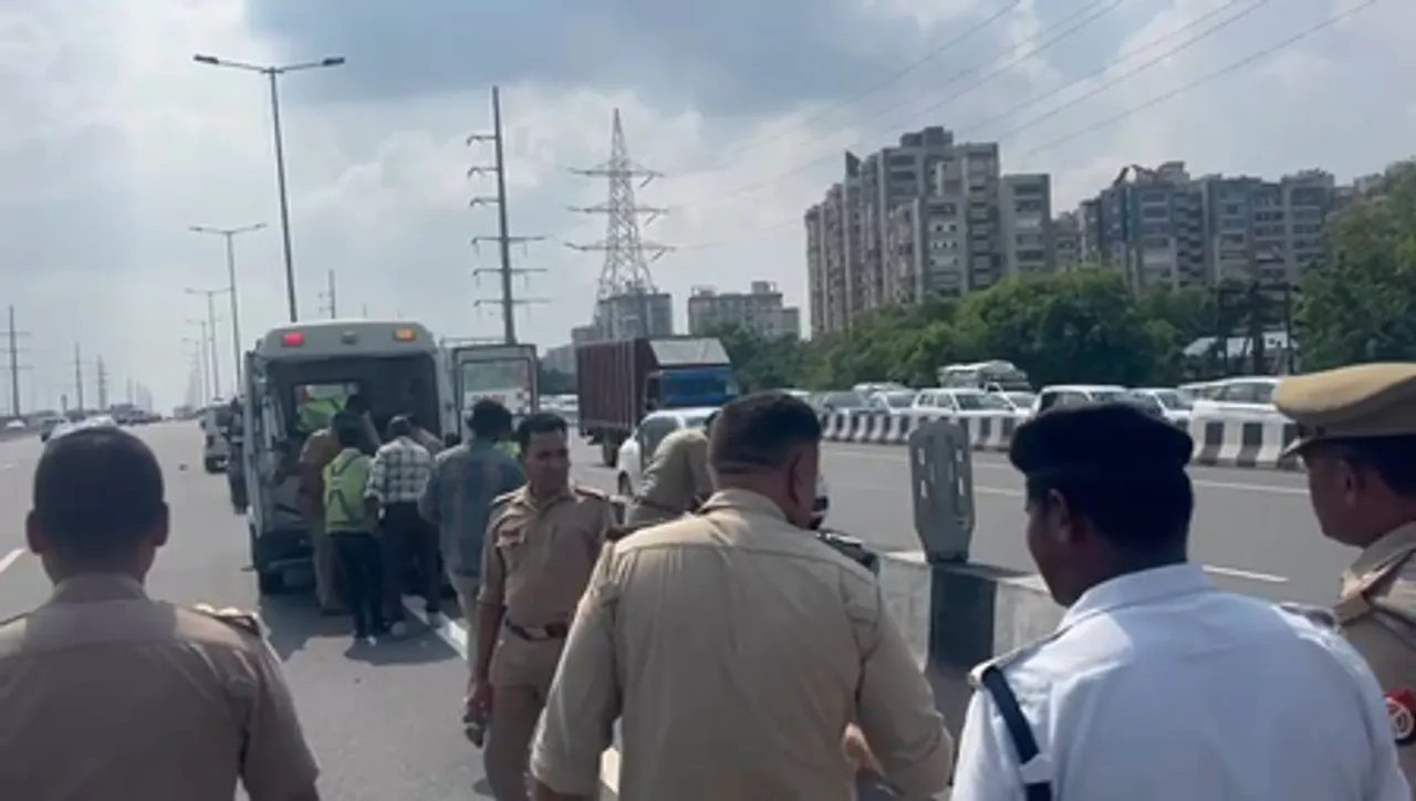 दिल्ली-मेरठ एक्सप्रेसवे पर हादसा : बाइक सवार तीन कांवड़ियों की बाइक डिवाइडर से टकराई, एक की मौत