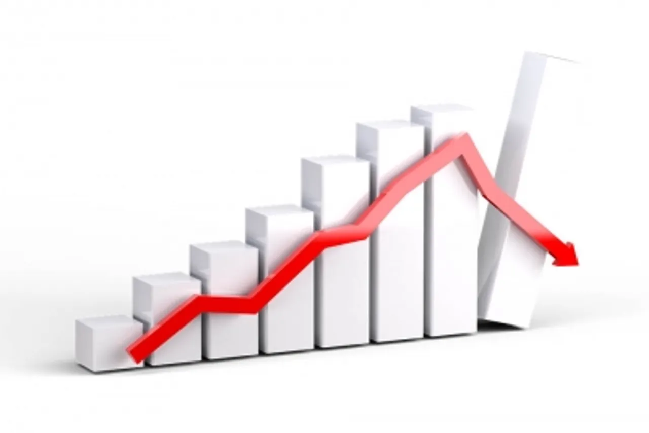 graph, diagram, recession, economic downturn, stock crash, crash, market crash, volatile, volatility, money, investment, stock, finance, data, financial, chart, business, market, arrow, analysis, strategy, ,economy chart,slow down Graph, index drops