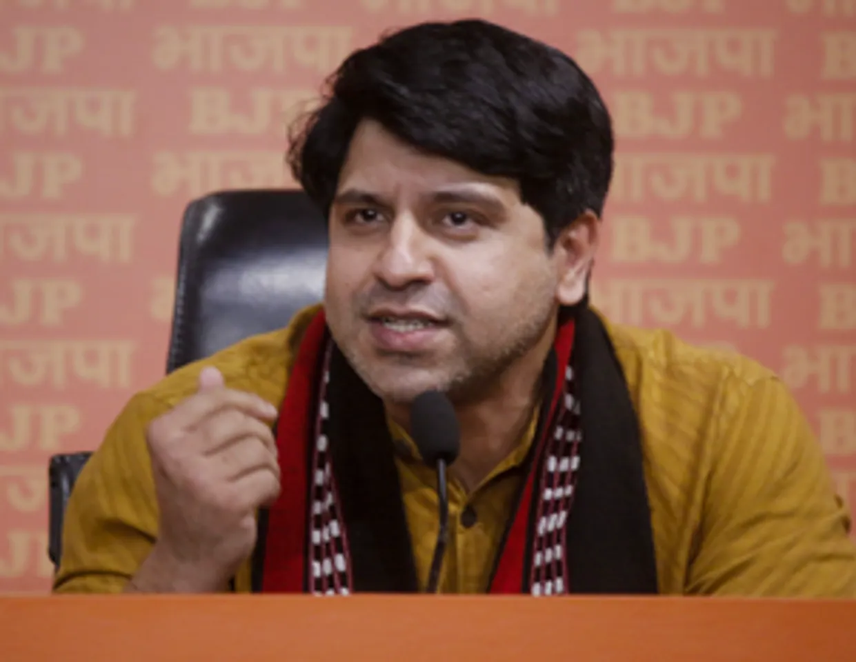 New Delhi: BJP National Spokespersons Sudhanshu Trivedi and Shehzad Poonawalla address a press conference at BJP headquarters