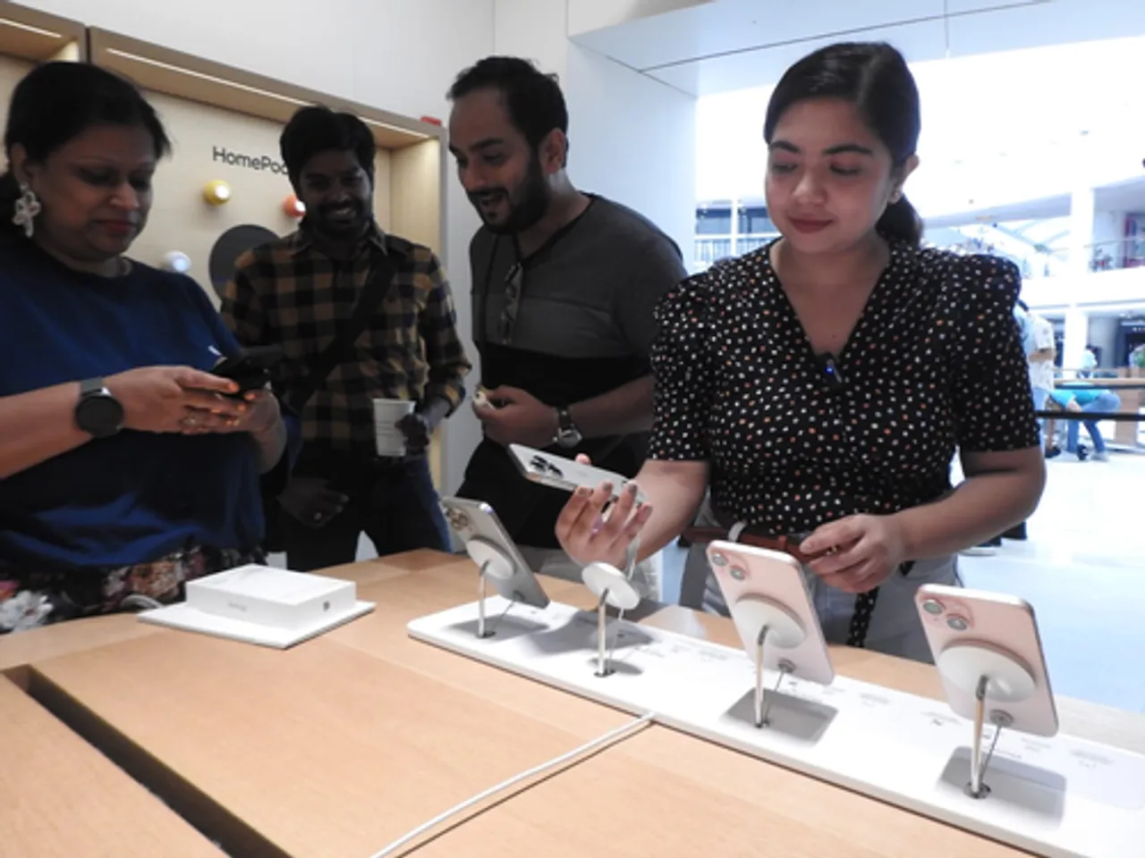 ‘Make in India’ iPhones now out as hundreds queue up to own new Apple devices