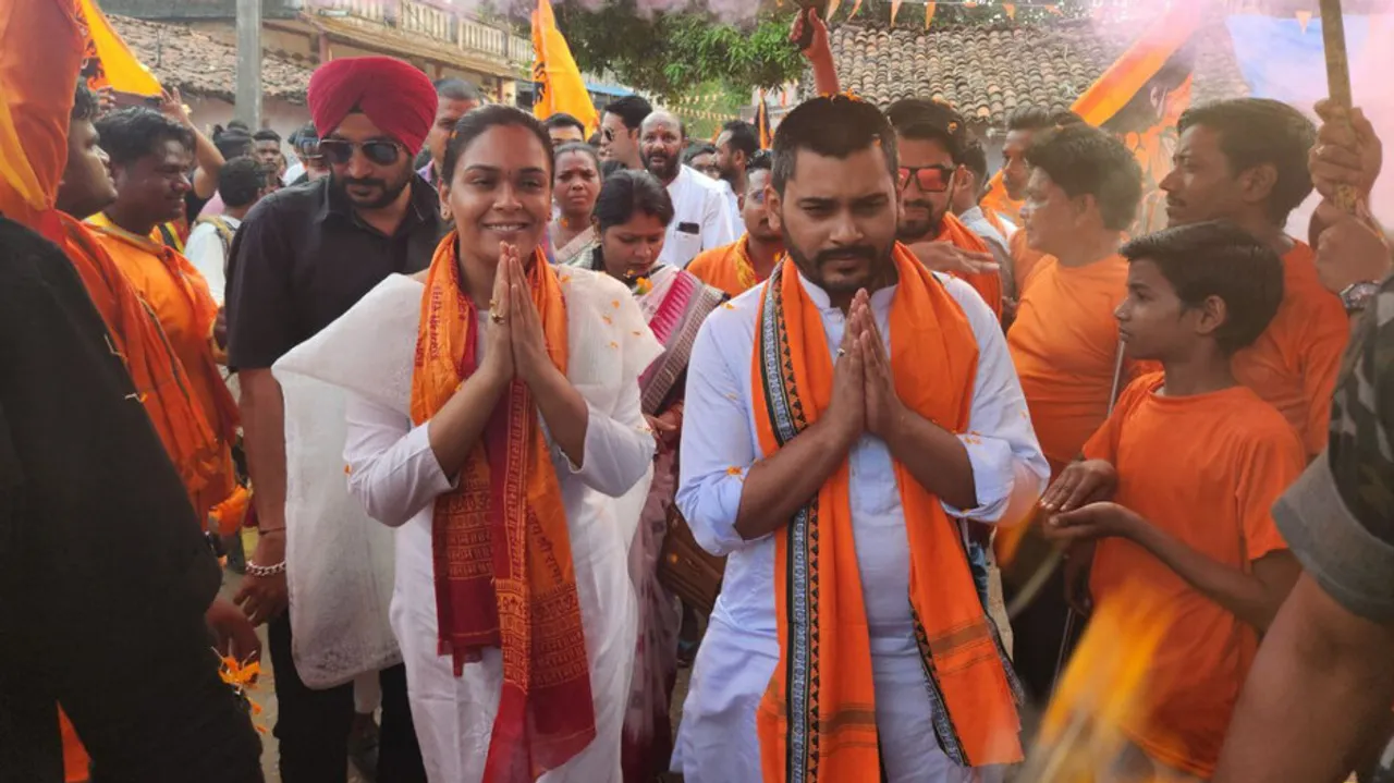Deepali Das with her brother 